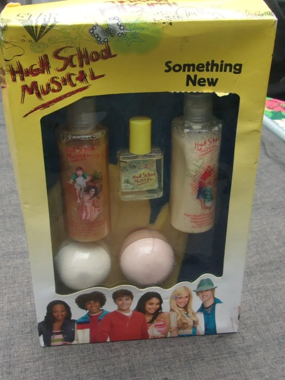 HIGH SCHOOL MUSICAL Something New Gift Set